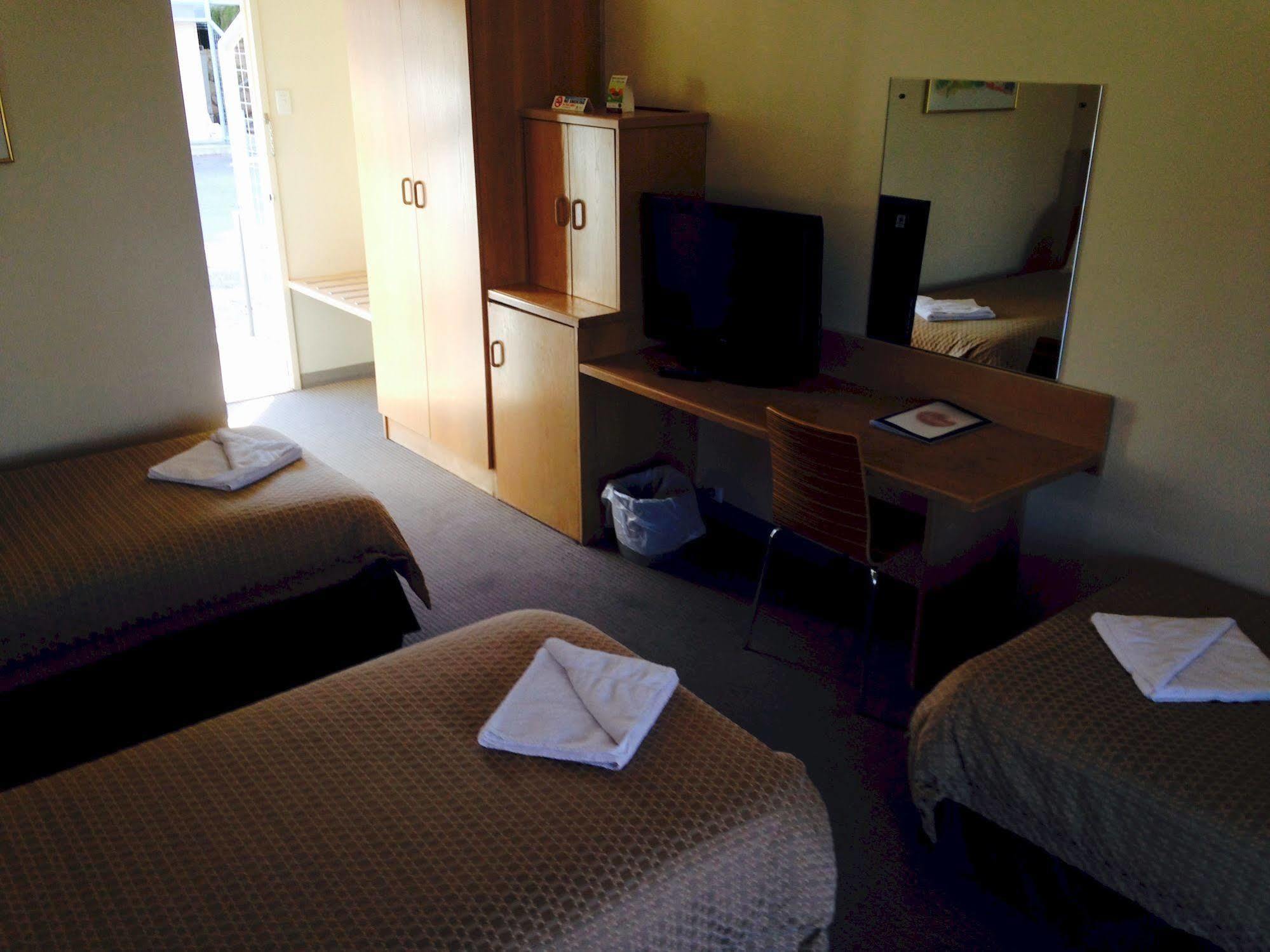 Nightcap At Roxby Downs Motel ภายนอก รูปภาพ
